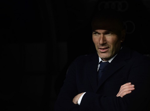Zidane dang ngay cang dat nhieu dau an ve chuyen mon